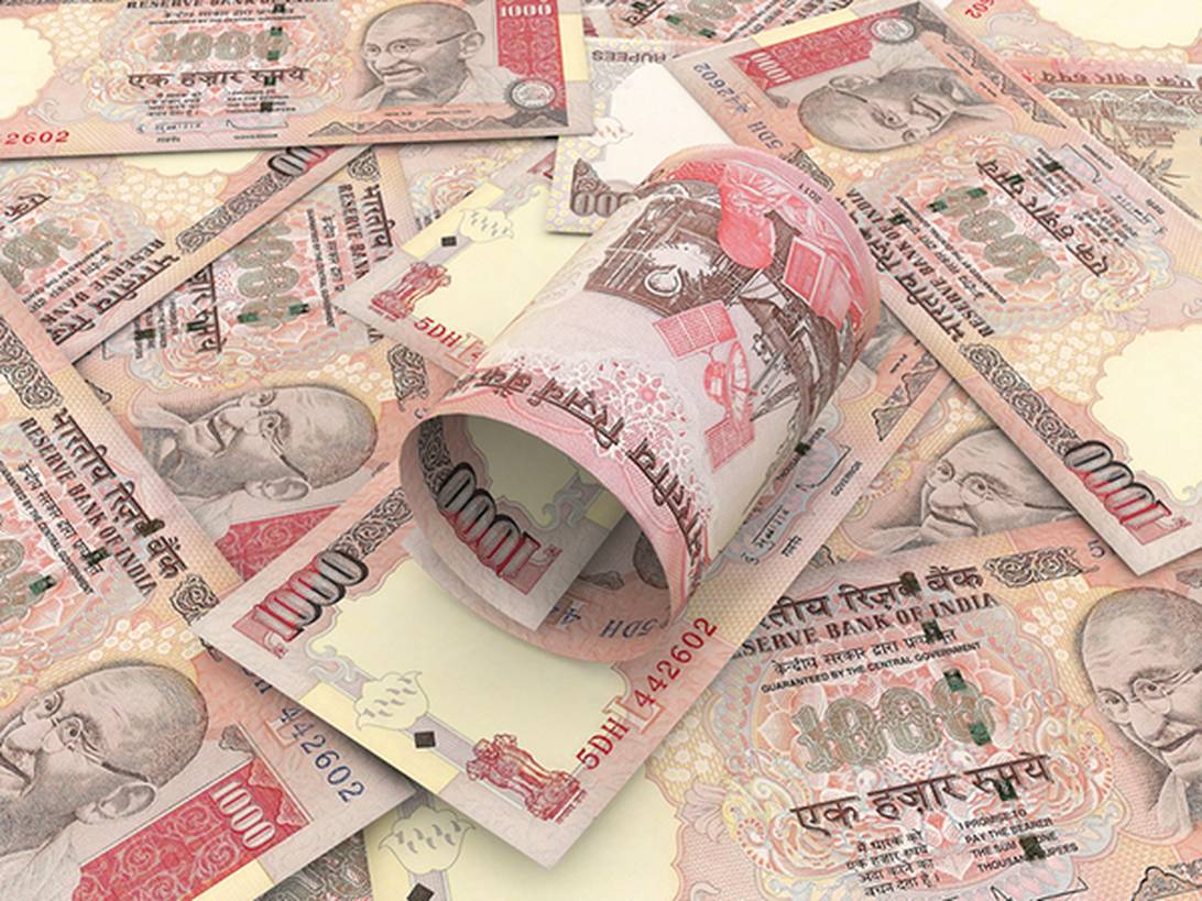 Indiska sedlar blir ogiltiga 